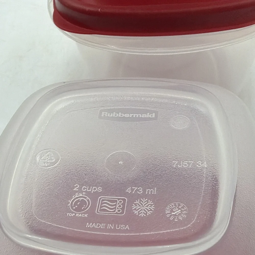 Lot 3 Rubbermaid 7J57 Racer Red Easy Find Lid 2 Cup Food Storage Container NEW